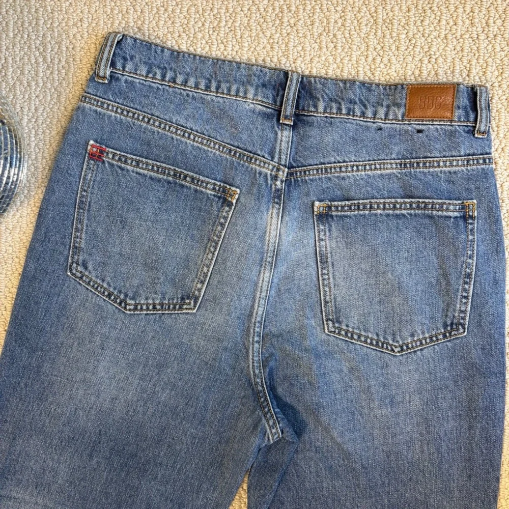 BDG Urban Outfitters Loose Straight Leg Jeans,‎ Medium Wash, Ripped, Size 30
